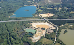 The exploitation is designed to create and recover more lagoons, in such a way that it increases the floodplain of the ZEC Ladra-Támoga-Parga, favoring the settlement of new birds and ripar…